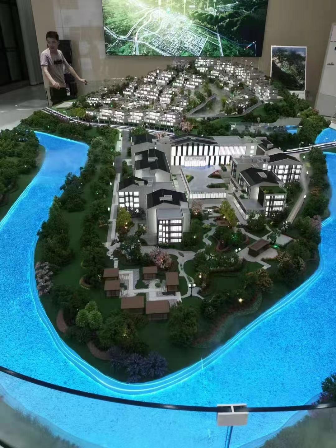 e7e3d74e2757ab32cbd2ebe8a415243.jpg e7e3d74e2757ab32cbd2ebe8a415243.jpg